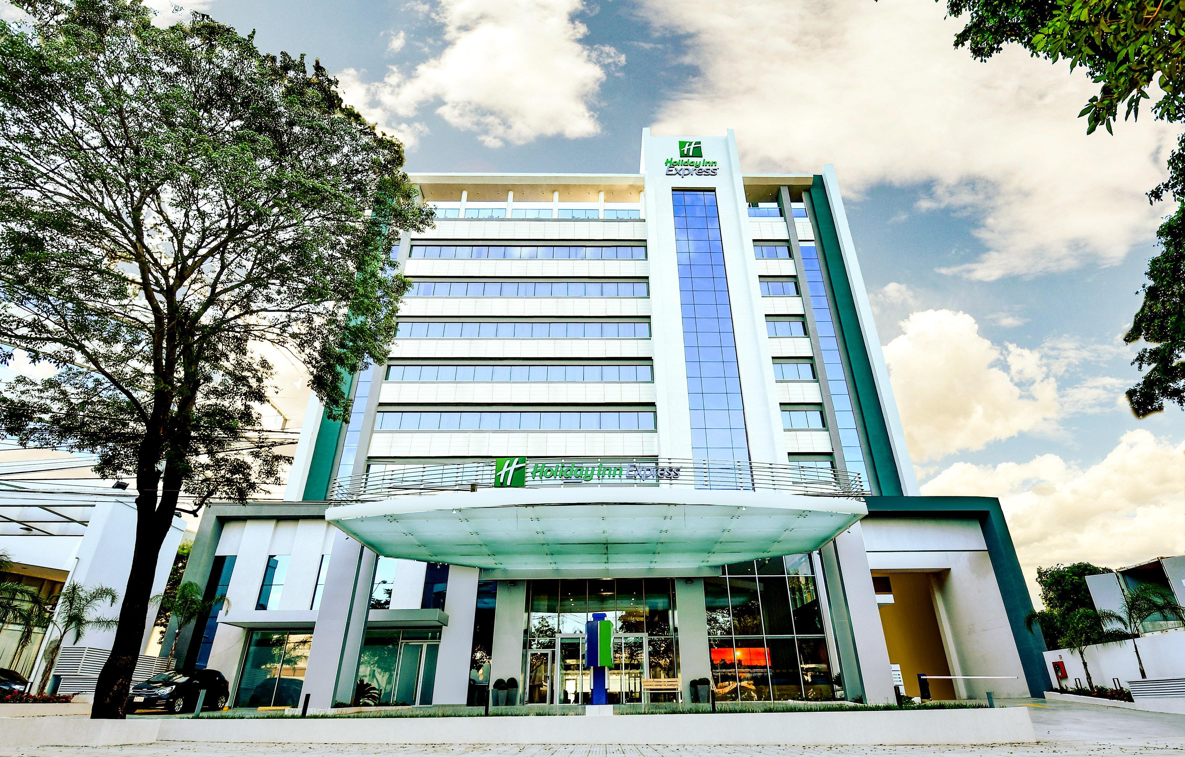 Holiday Inn Express Asuncion Aviadores , An Ihg Hotel Екстер'єр фото