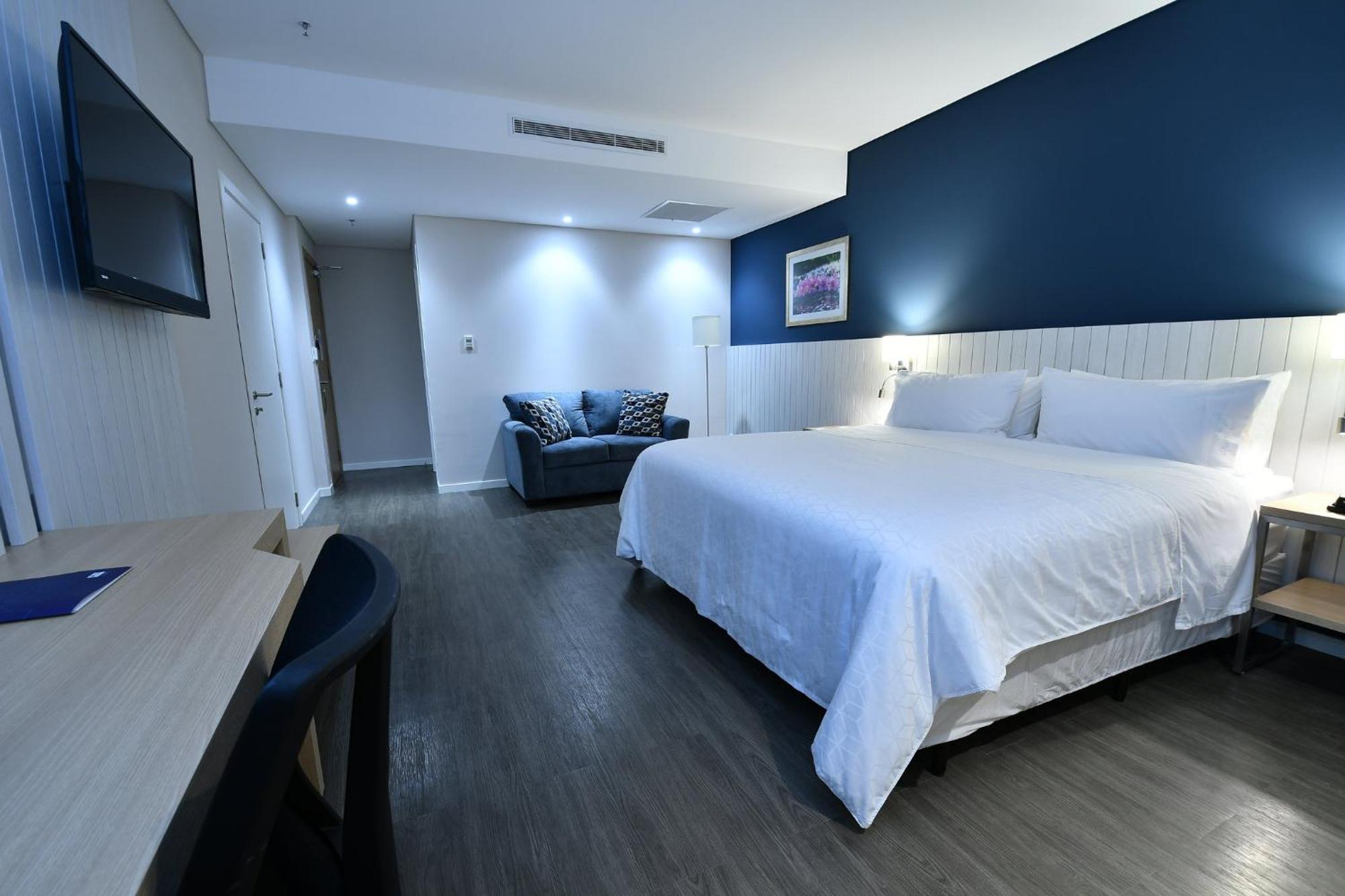 Holiday Inn Express Asuncion Aviadores , An Ihg Hotel Екстер'єр фото