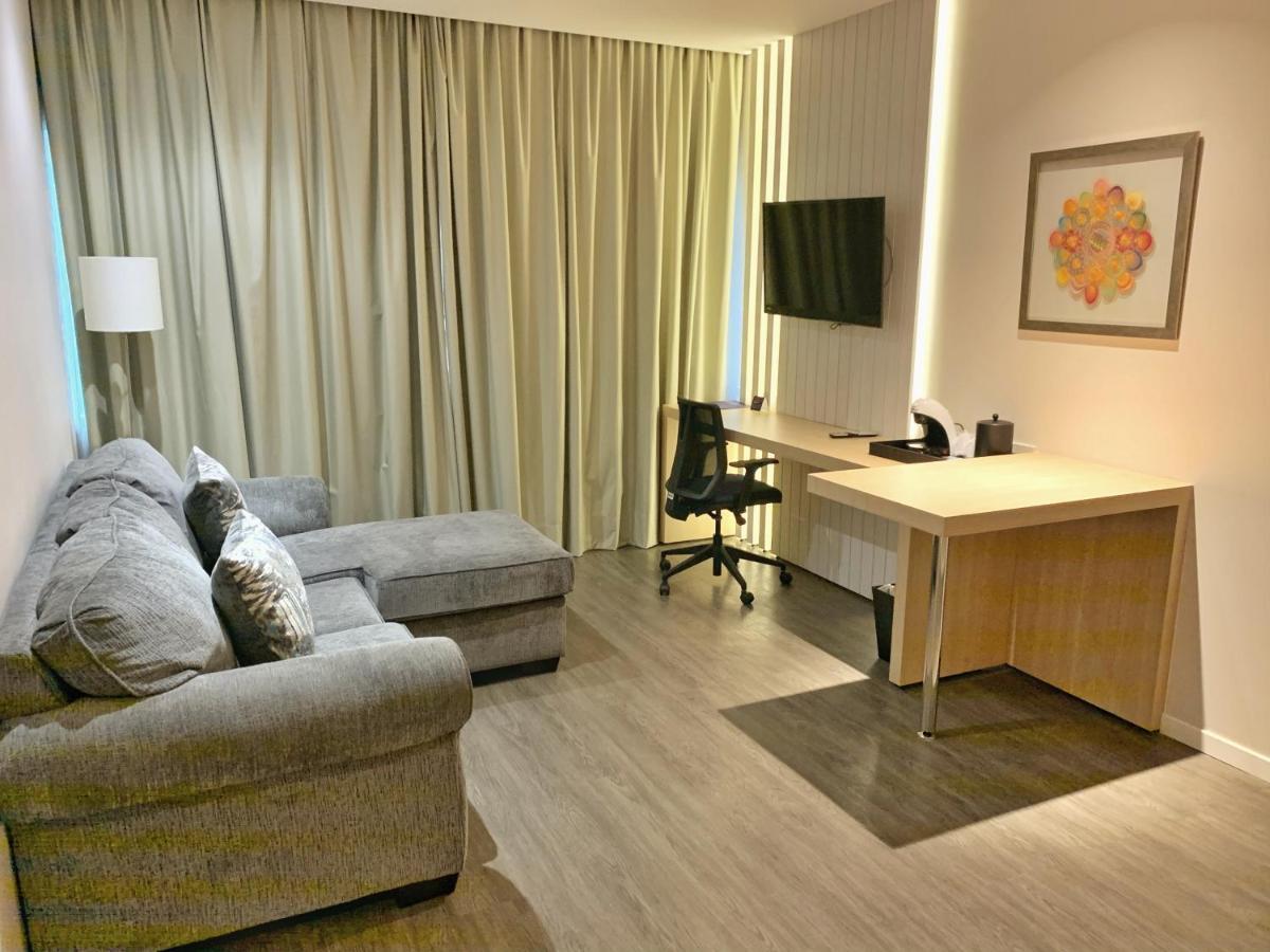 Holiday Inn Express Asuncion Aviadores By Ihg Екстер'єр фото